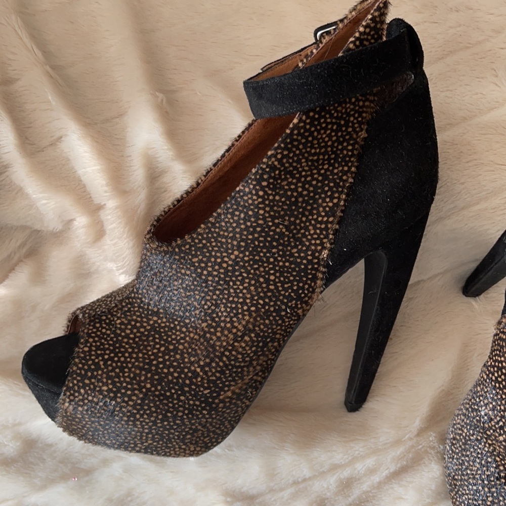 Hot Jeffrey Campbell heels 8.5 - Picture 2 of 7